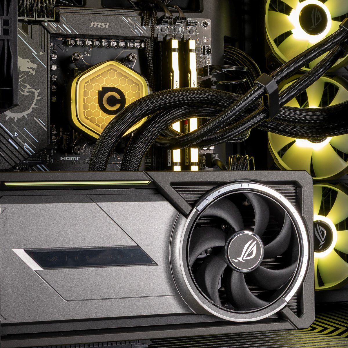 A view from above of the GeForce RTX 5090 inside the Vantage Icon PC